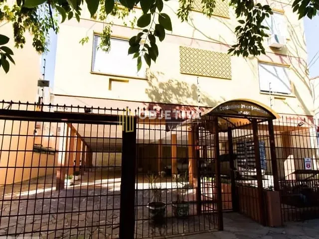 Apartamento 1 quarto e 1 banheiro, para alugar, no bairro Azenha em Porto Alegre