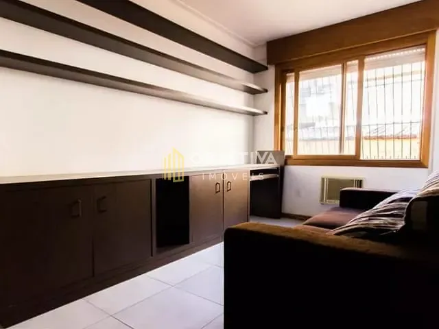 Apartamento 1 quarto e 1 banheiro, para alugar, no bairro Azenha em Porto Alegre