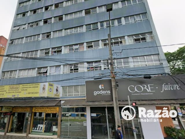 Apartamento 1 quarto e 1 banheiro, para alugar, no bairro Centro em Curitiba