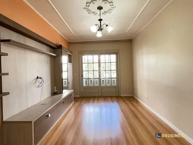 Apartamento 2 quartos e 2 banheiros, à venda, no bairro Nossa Senhora de Lourdes em Caxias do Sul