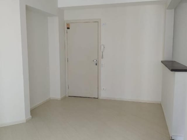Apartamento com 119m² 3 quartos e 2 banheiros, para alugar, no bairro Andrade em Londrina