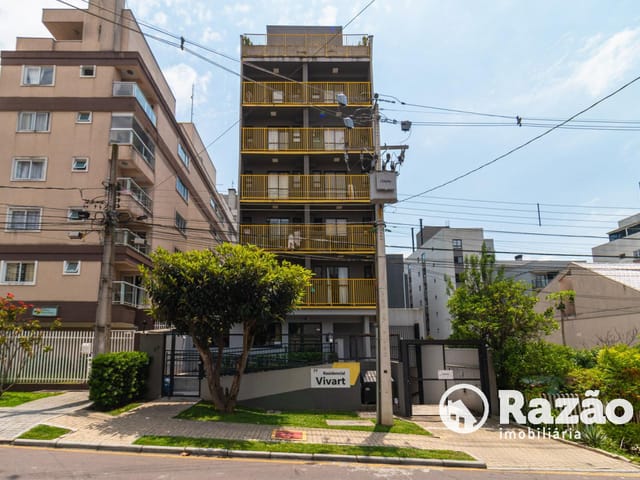 Apartamento 1 quarto e 1 banheiro, para alugar, no bairro Novo Mundo em Curitiba
