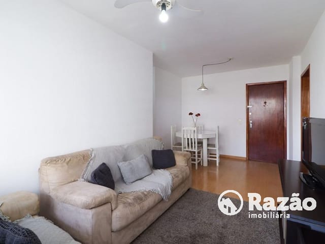 Apartamento 2 quartos e 2 banheiros, para alugar, no bairro Rebouças em Curitiba