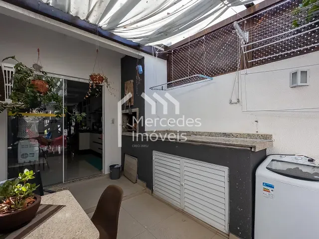 Apartamento com 65m² 2 quartos e 2 banheiros, para alugar, no bairro Praia dos Amores em Balneário Camboriú