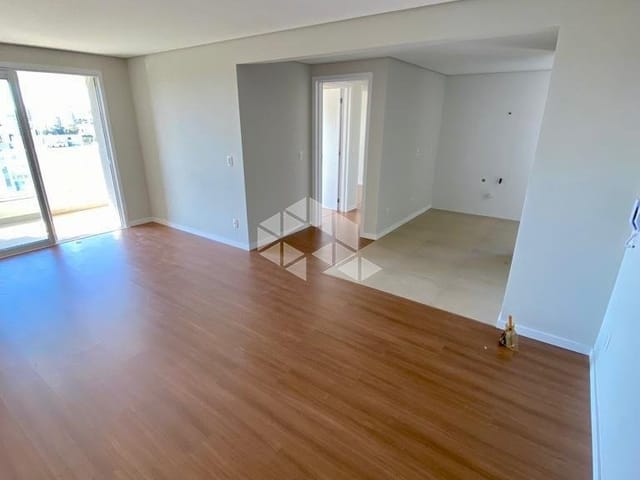 Apartamento 3 quartos e 2 banheiros, à venda, no bairro Madureira em Caxias do Sul