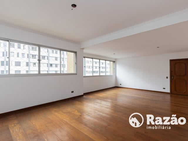 Apartamento 3 quartos e 4 banheiros, para alugar, no bairro Batel em Curitiba