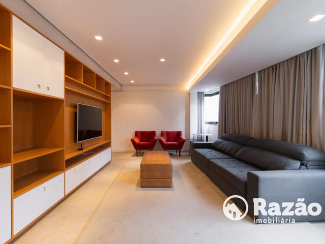 Apartamento 4 quartos e 4 banheiros, para alugar, no bairro Água Verde em Curitiba