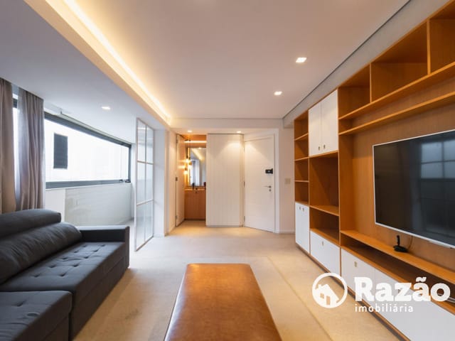 Apartamento 4 quartos e 4 banheiros, para alugar, no bairro Água Verde em Curitiba