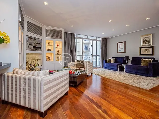 Apartamento à venda, no bairro Santa Cecília em São Paulo