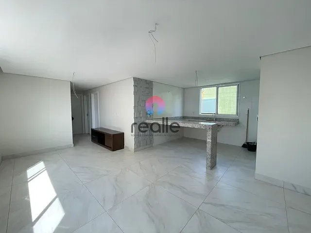 Apartamento 3 quartos e 1 banheiro, à venda, no bairro Cabral em Contagem