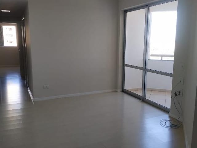 Apartamento com 119m² 3 quartos e 2 banheiros, para alugar, no bairro Andrade em Londrina