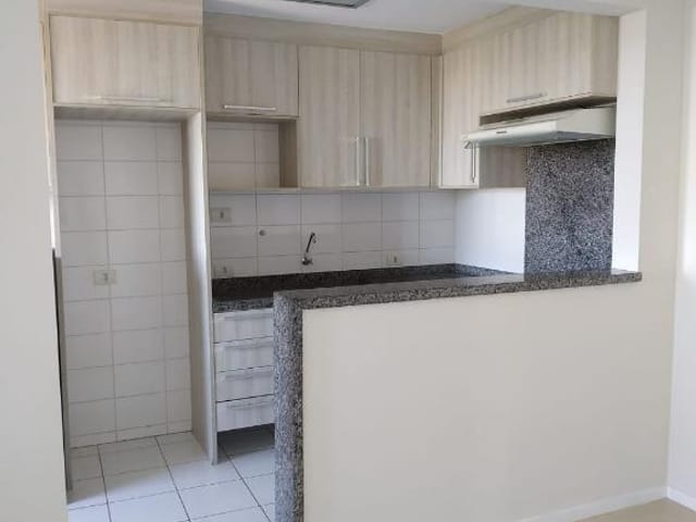 Apartamento com 119m² 3 quartos e 2 banheiros, para alugar, no bairro Andrade em Londrina