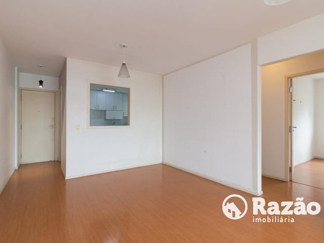Apartamento 3 quartos e 2 banheiros, para alugar, no bairro Mercês em Curitiba