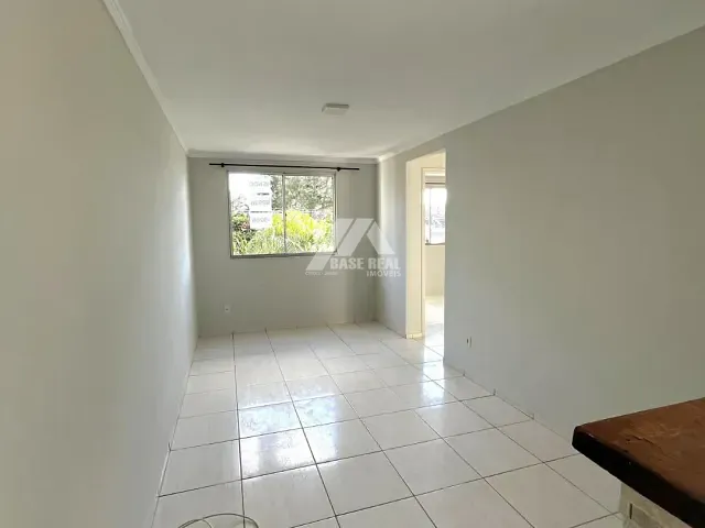 Apartamento com 80m² 2 quartos e 1 banheiro, à venda, no bairro Colônia Dona Luíza em Ponta Grossa