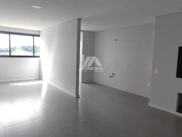 Apartamento 2 quartos e 2 banheiros, à venda ou para alugar, no bairro Santa Cruz em Guarapuava