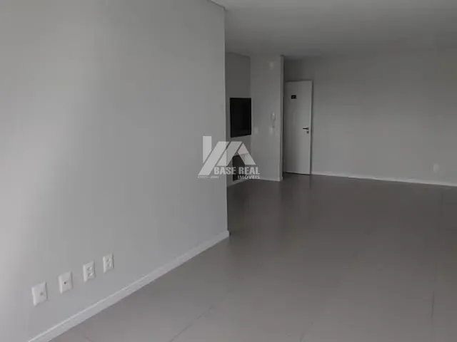 Apartamento 2 quartos e 2 banheiros, à venda ou para alugar, no bairro Santa Cruz em Guarapuava
