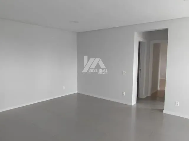 Apartamento 2 quartos e 2 banheiros, à venda ou para alugar, no bairro Santa Cruz em Guarapuava