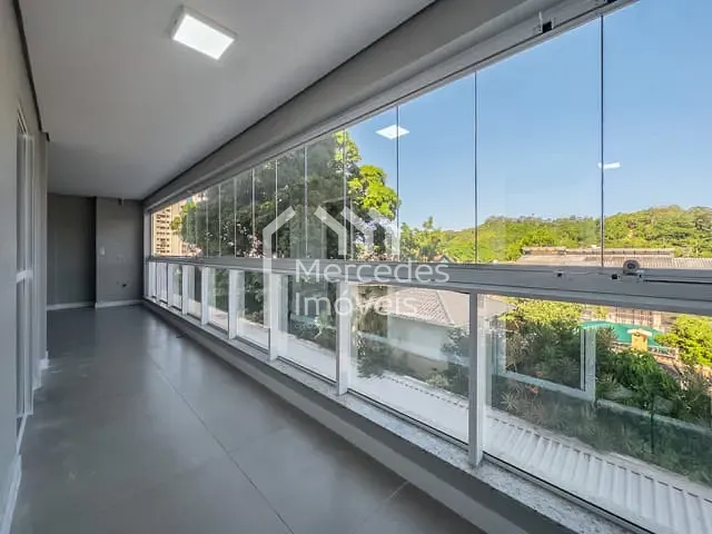 Apartamento com 110m² 2 quartos e 2 banheiros, à venda, no bairro Cabeçudas em Itajaí