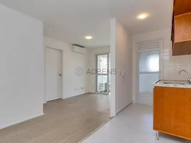 Apartamento 1 quarto e 1 banheiro, para alugar, no bairro Barra Funda em São Paulo