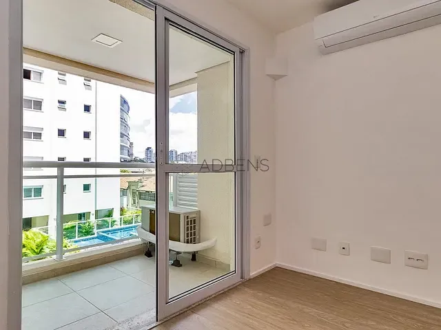 Apartamento 1 quarto e 1 banheiro, para alugar, no bairro Barra Funda em São Paulo