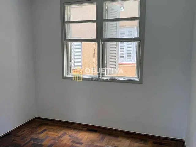 Apartamento com 71m² 2 quartos e 1 banheiro, à venda, no bairro Medianeira em Porto Alegre