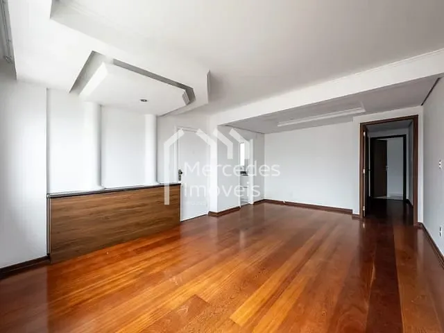 Apartamento com 201m² 3 quartos e 2 banheiros, à venda, no bairro Centro em Itajaí