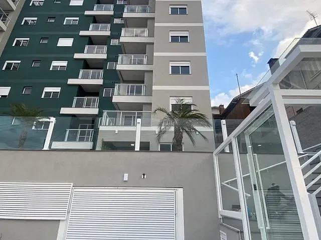 Apartamento 2 quartos e 1 banheiro, à venda, no bairro Cinqüentenário em Caxias do Sul