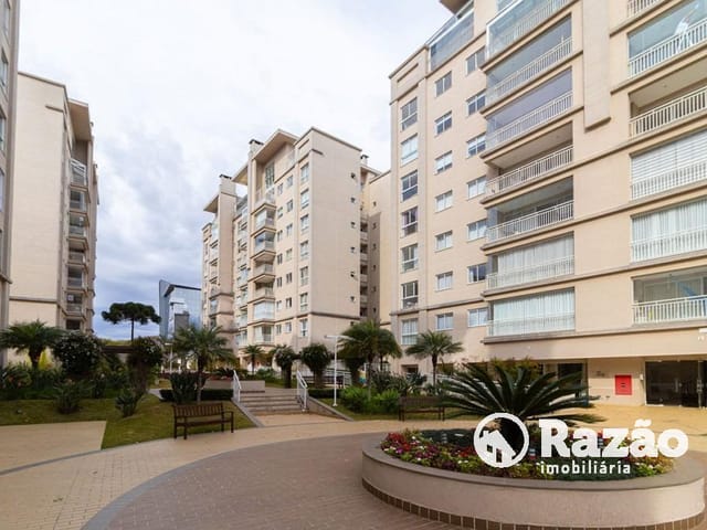 Apartamento 2 quartos e 2 banheiros, para alugar, no bairro Água Verde em Curitiba