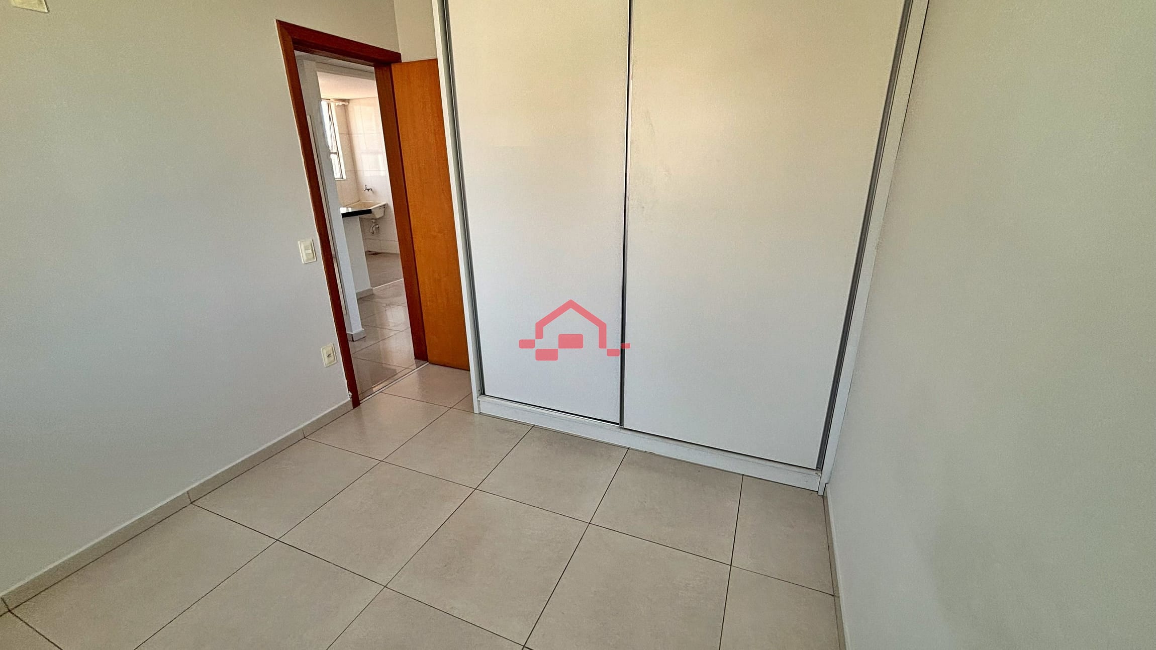 Apartamento para alugar com 2 quartos, 45m² - Foto 11