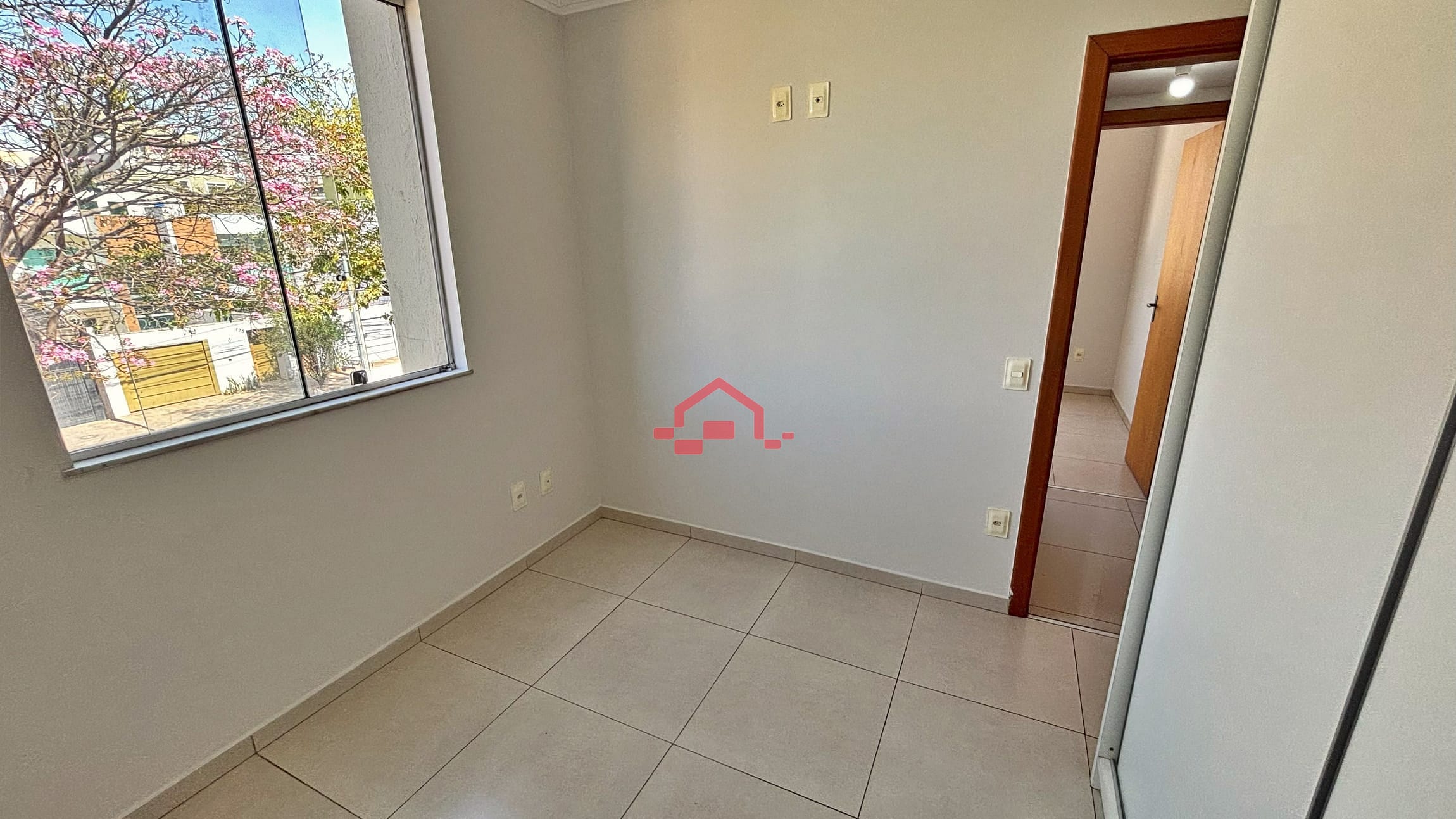 Apartamento para alugar com 2 quartos, 45m² - Foto 12