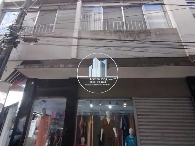Apartamento com 150m² 3 quartos e 2 banheiros, à venda ou para alugar, no bairro Centro em Pouso Alegre