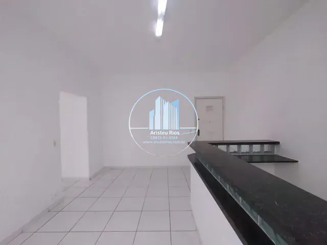 Apartamento com 150m² 3 quartos e 2 banheiros, à venda ou para alugar, no bairro Centro em Pouso Alegre