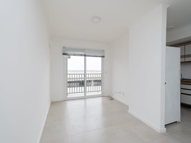 Apartamento 2 quartos e 2 banheiros, à venda ou para alugar, no bairro Três Vendas em Pelotas