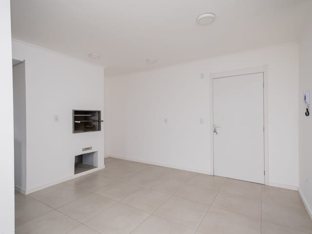 Apartamento 2 quartos e 2 banheiros, à venda ou para alugar, no bairro Três Vendas em Pelotas