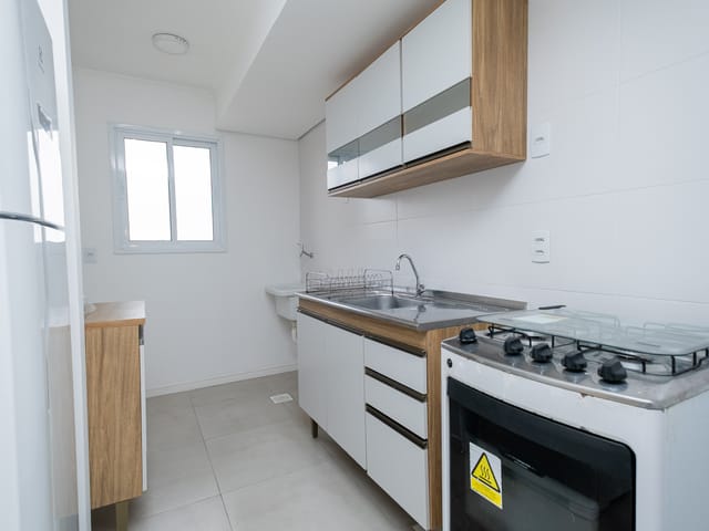 Apartamento 2 quartos e 2 banheiros, à venda ou para alugar, no bairro Três Vendas em Pelotas
