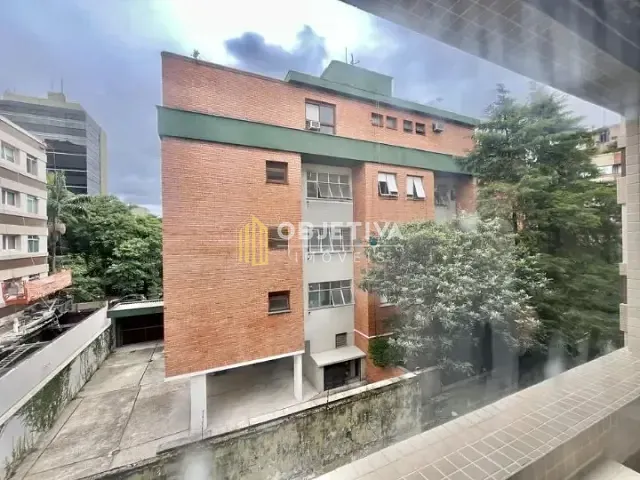 Apartamento 2 quartos e 2 banheiros, à venda, no bairro Higienópolis em Porto Alegre