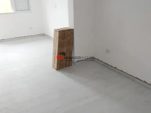 Apartamento 1 quarto e 1 banheiro, para alugar, no bairro Vila Sacadura Cabral em Santo André