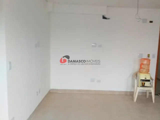 Apartamento 2 quartos e 1 banheiro, para alugar, no bairro Vila Sacadura Cabral em Santo André