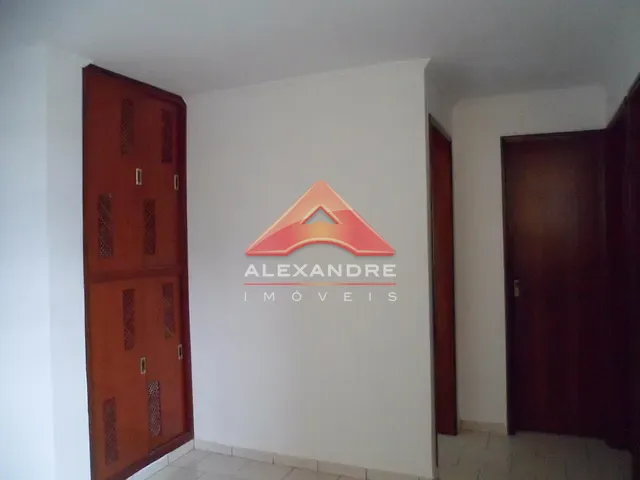 Apartamento com 78m² 2 quartos e 1 banheiro, para alugar, no bairro Vila Industrial em São José dos Campos