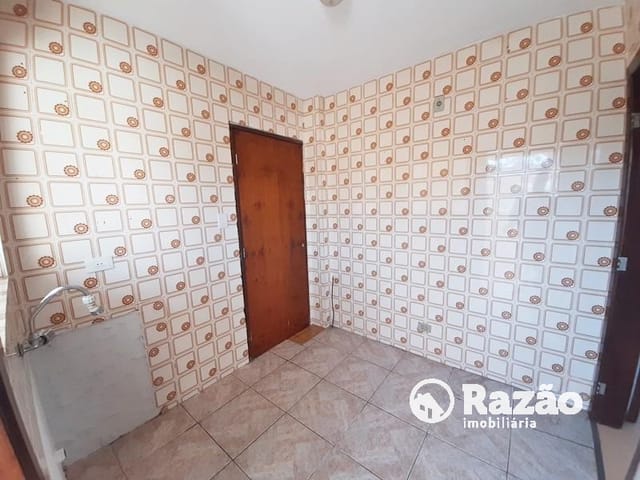 Apartamento 2 quartos e 1 banheiro, para alugar, no bairro Vila Izabel em Curitiba