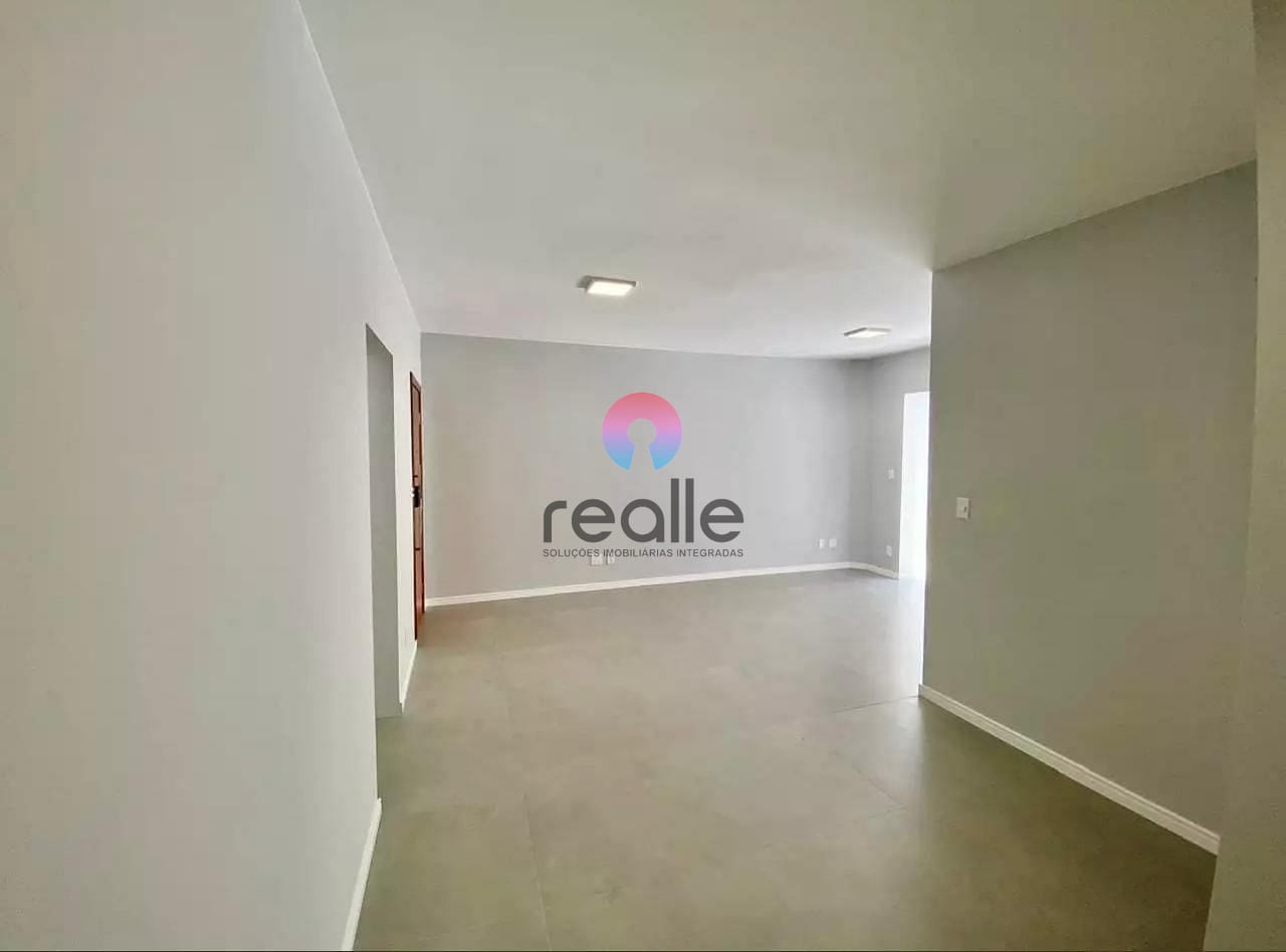 Apartamento, 3 quartos, 241 m² - Foto 2