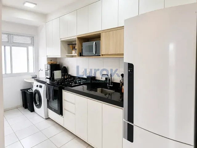 Apartamento com 49m² 2 quartos e 1 banheiro, à venda, no bairro Parque das Colinas em Avenida Remo Oscar Beseggio
