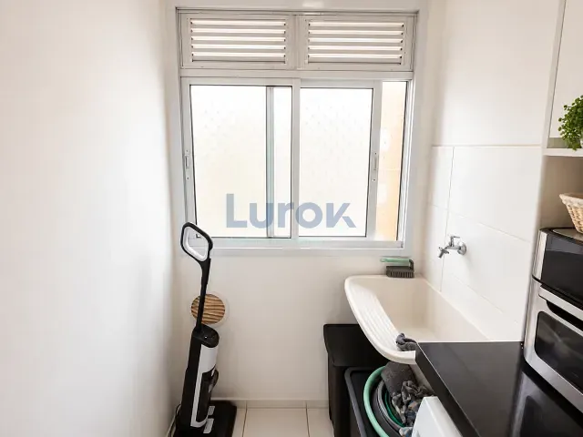Apartamento com 49m² 2 quartos e 1 banheiro, à venda, no bairro Parque das Colinas em Avenida Remo Oscar Beseggio