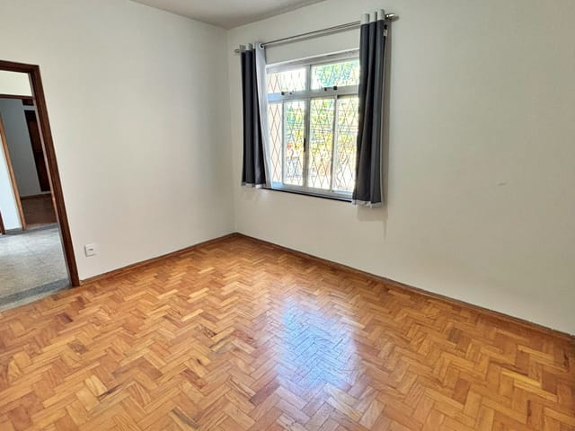 Foto do Apartamento - Apartamento para alugar com 2 quartos e 1 vaga no Bairro Carlos Prates em Belo Horizonte/MG | Laris imóveis