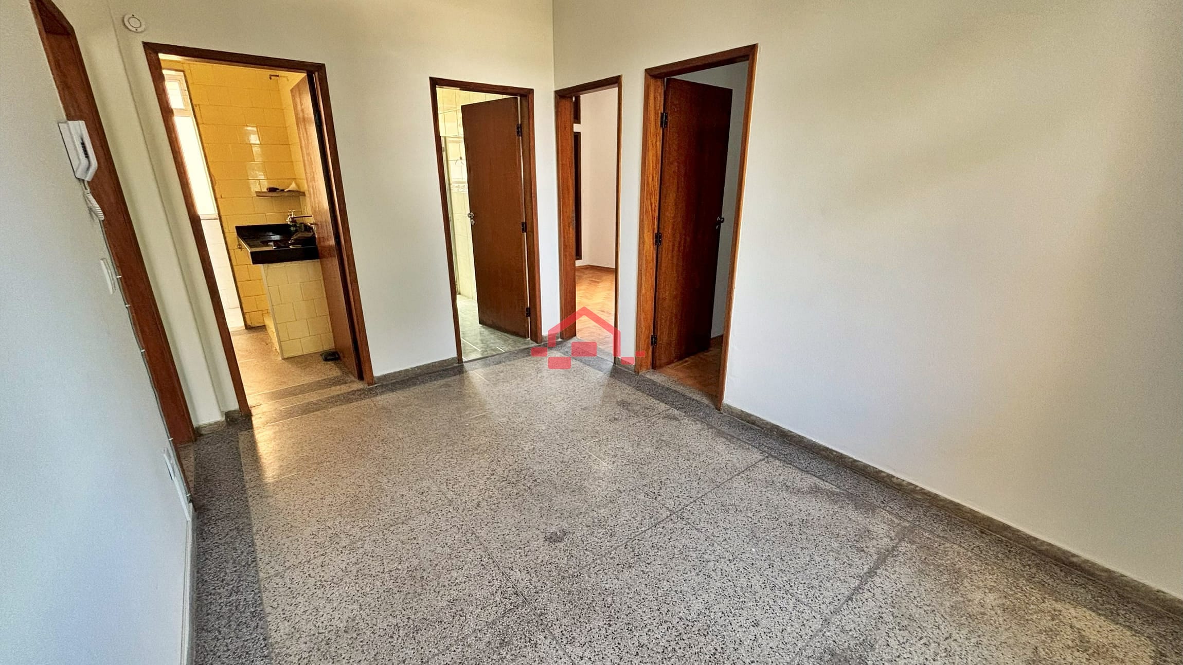 Apartamento para alugar com 2 quartos, 62m² - Foto 6