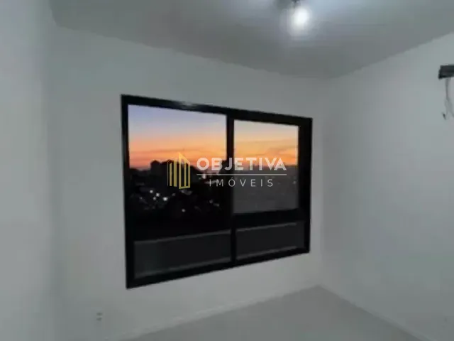 Apartamento 1 quarto e 1 banheiro, para alugar, no bairro Azenha em Porto Alegre