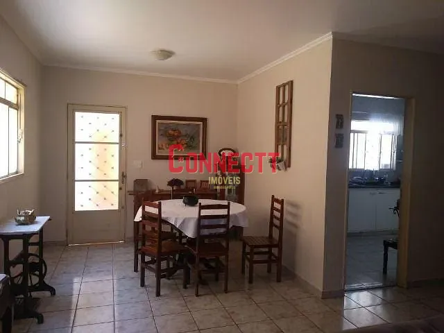 Apartamento 2 quartos e 2 banheiros, à venda, no bairro Sumarezinho em Ribeirão Preto