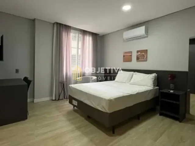 Apartamento 1 quarto e 1 banheiro, para alugar, no bairro Centro Histórico em Porto Alegre