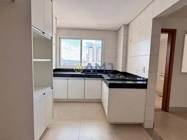 Apartamento 3 quartos e 4 banheiros, à venda, no bairro Setor Bueno em Goiânia