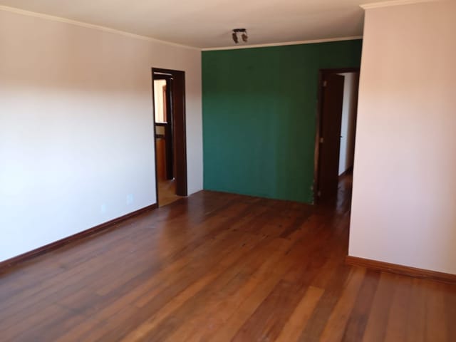 Apartamento 7 quartos e 4 banheiros, à venda ou para alugar, no bairro Ana Rech em Caxias do Sul